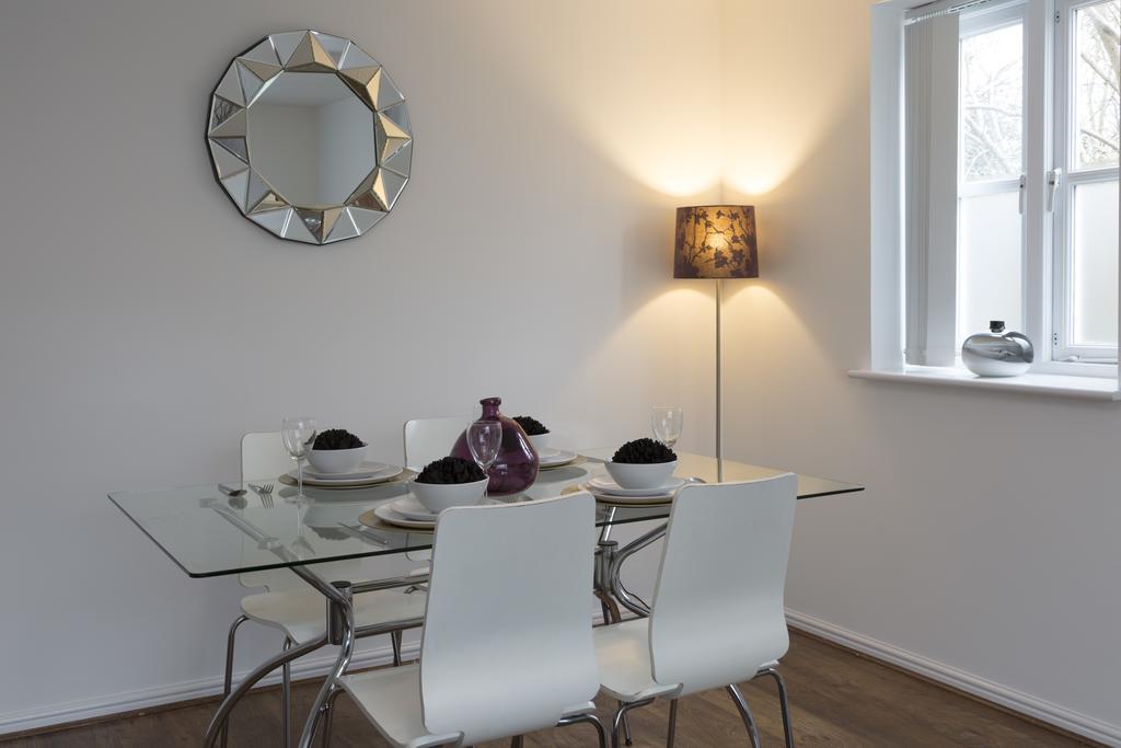 Quiet Riverside Apartment Londra Dış mekan fotoğraf