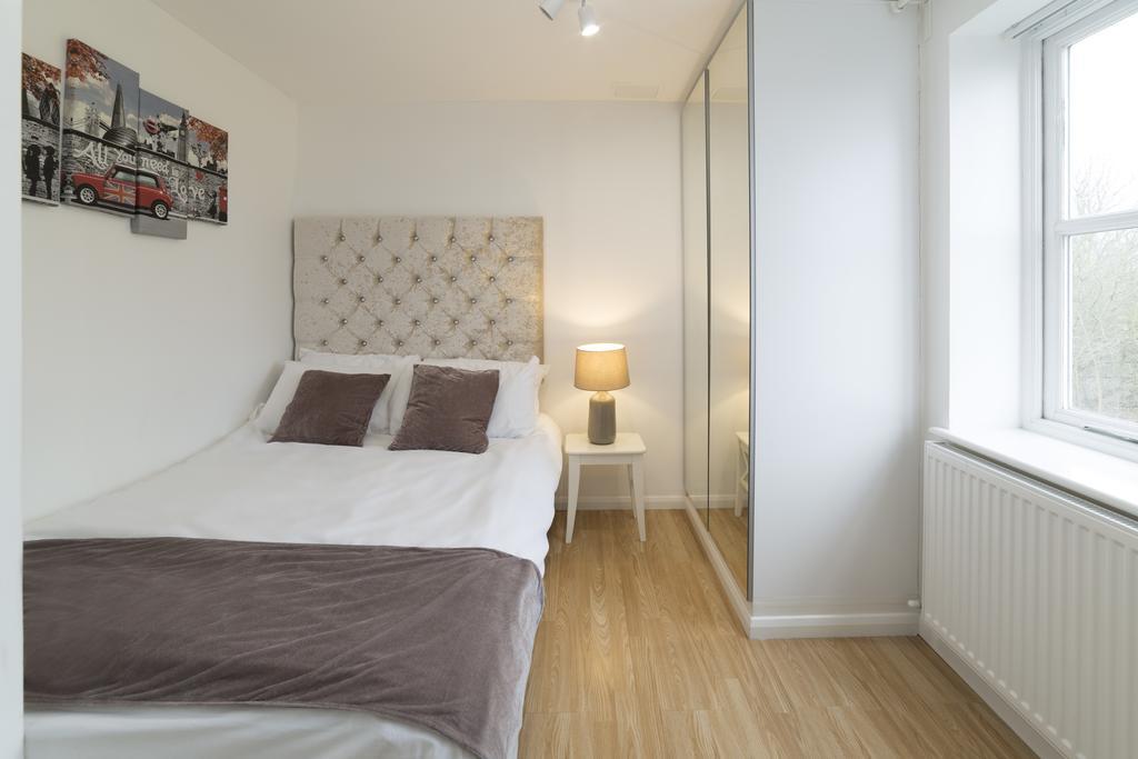 Quiet Riverside Apartment Londra Dış mekan fotoğraf